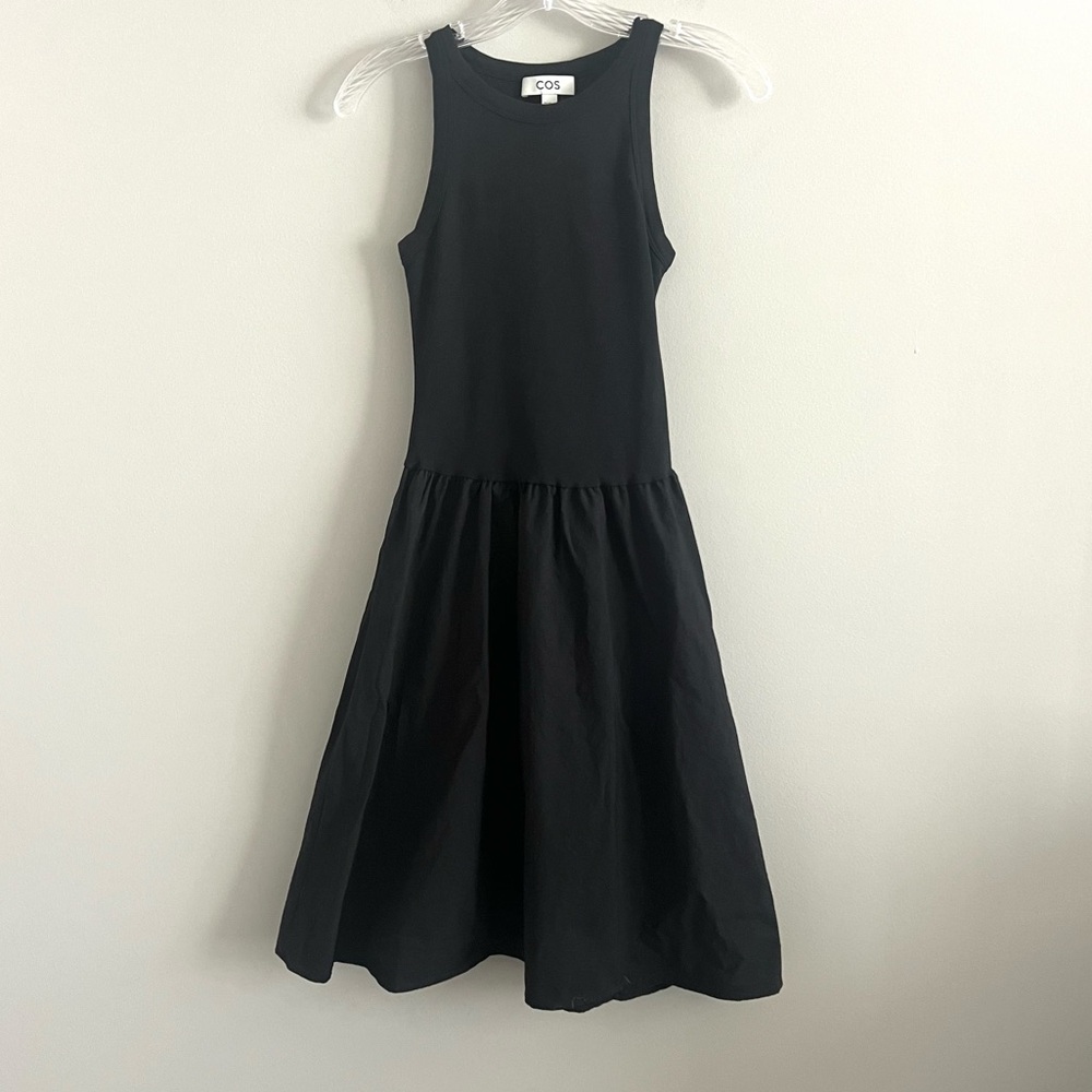 COS Black Sleeveless Fit-and-Flare Midi Dress